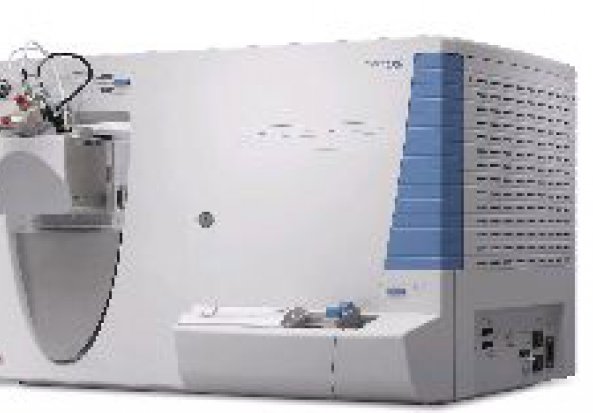 Thermo Finnigan ThermoFinnigan Double Focusing Magnetic Sector Spectrometer (DFS) and Thermo Finnigan LXQ Mass Spectrometer (MS) Mass Spectrometer (MS)