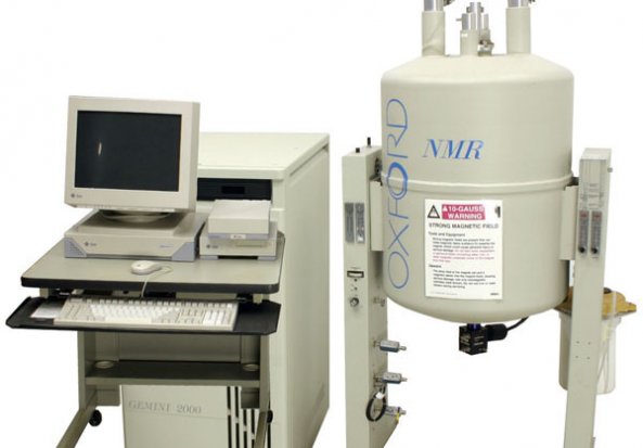 Varian Gemini 2000 NMR Spectrometer 