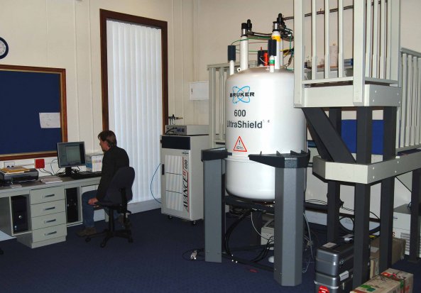 Bruker 600 MHz Nuclear Magnetic Resonance (NMR) Spectrometer with Protein Capabilities Nuclear Magnetic Resonance Spectrometer (NMR)