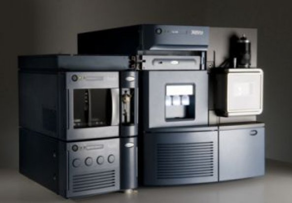 Waters XEVO TQ-S IVD Ultra high pressure liquid chromotography triple quad mass spectrometry with a photodiode Liquid Chromatograph (LC)