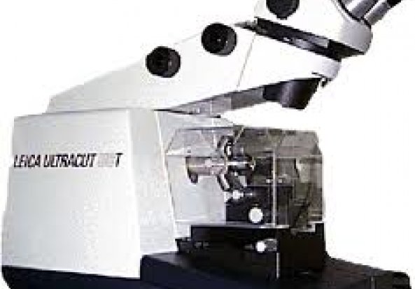 LKB Ultracut III Ultramicrotome 