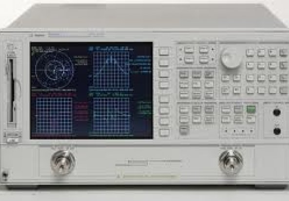 Agilent HP 8720ET Vector Network Analyser 