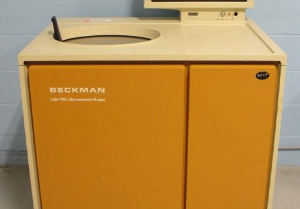 Beckman L8-70 Ultracentrifuge 