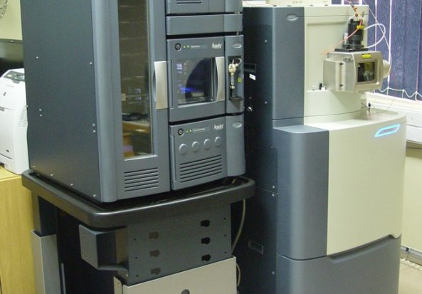 Waters Acquity UPLC with a SYNAPT G1 4000kDa QTOF Liquid Chromatograph (LC)