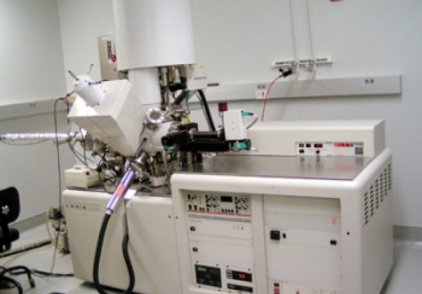 Kratos Axis Ultra Xray Photo-electron Spectrometer 